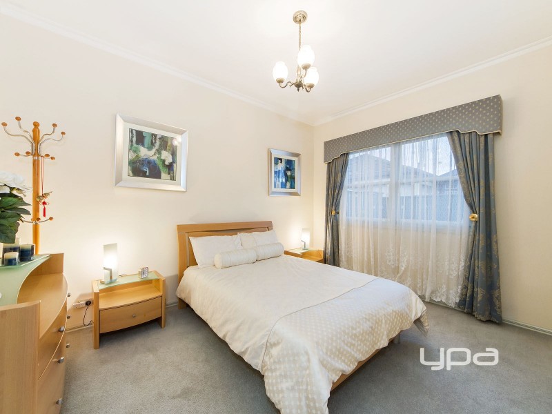 35 Kyneton Circuit, Caroline Springs VIC 3023