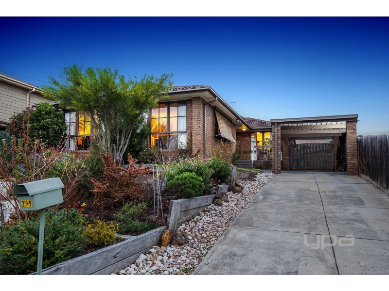 299 Carrick Drive, Gladstone Park VIC 3043