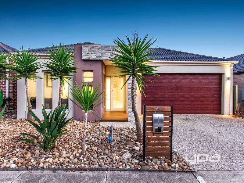 71 Botanical Drive, Caroline Springs VIC 3023
