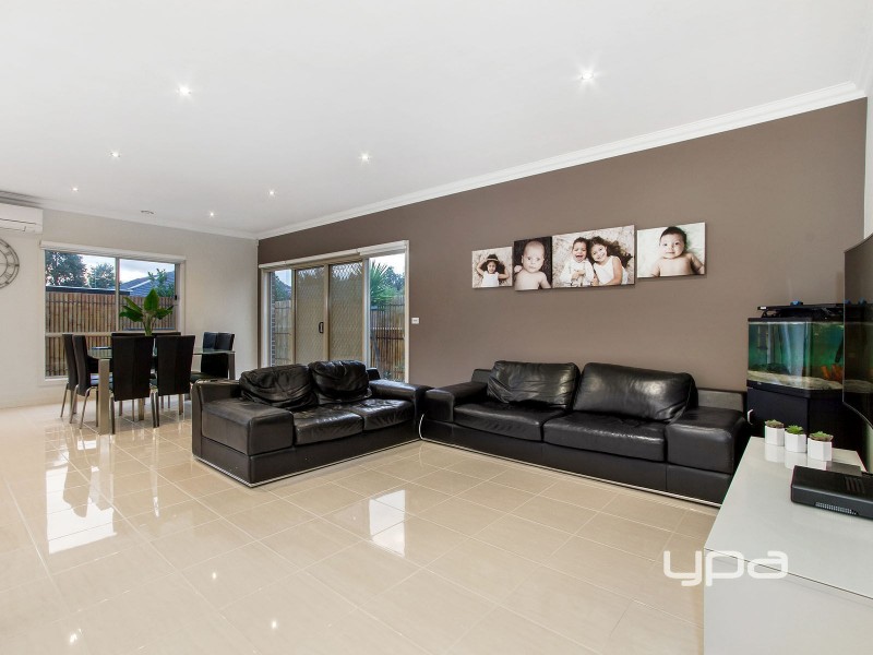 71 Botanical Drive, Caroline Springs VIC 3023