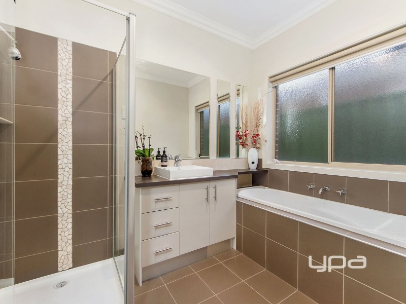 71 Botanical Drive, Caroline Springs VIC 3023