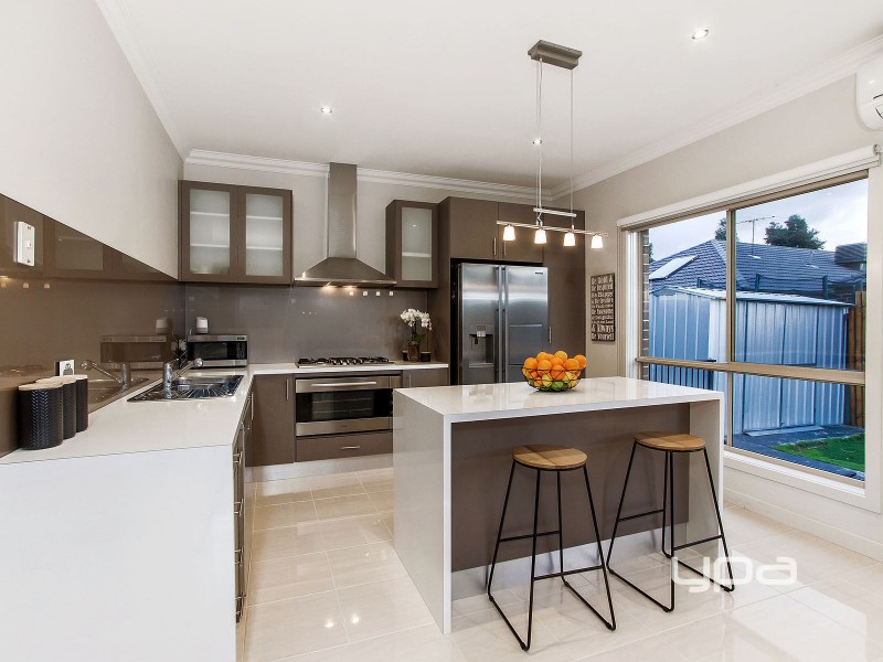 71 Botanical Drive, Caroline Springs VIC 3023