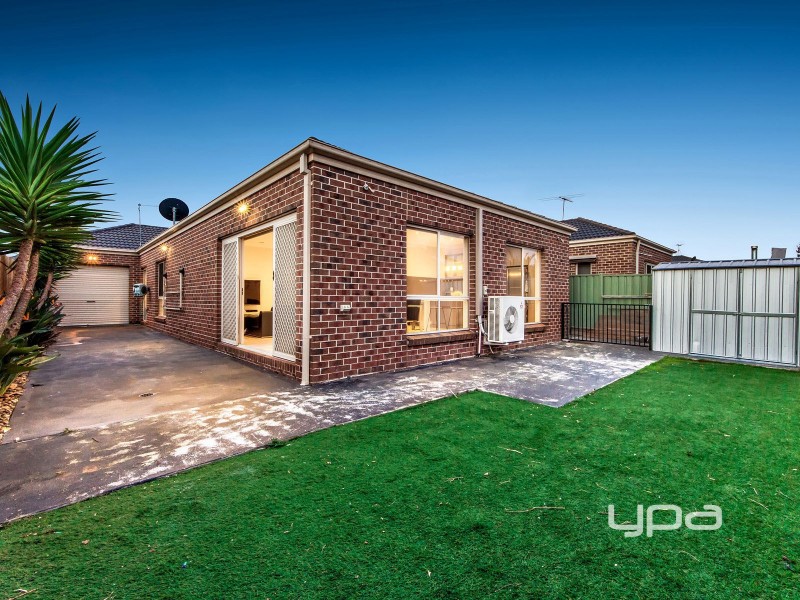 71 Botanical Drive, Caroline Springs VIC 3023