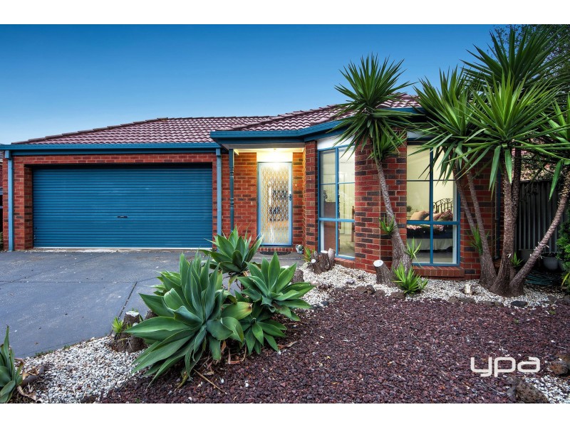 22 Broadhurst Way, Caroline Springs VIC 3023