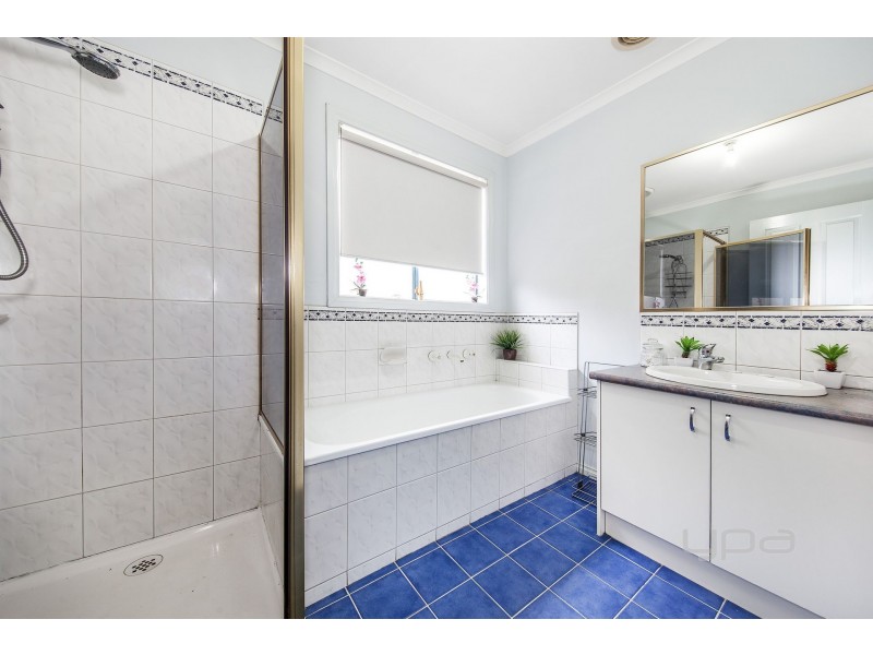 22 Broadhurst Way, Caroline Springs VIC 3023