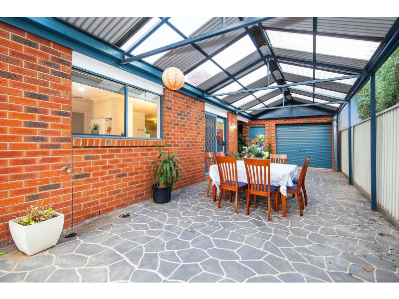 22 Broadhurst Way, Caroline Springs VIC 3023