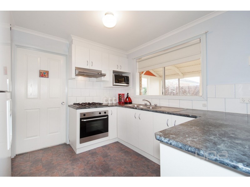 17 Bibby Court, Albanvale VIC 3021