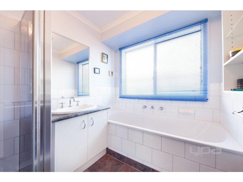 17 Bibby Court, Albanvale VIC 3021