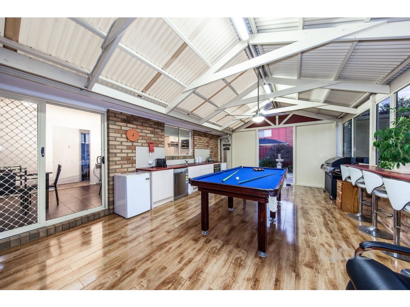 17 Bibby Court, Albanvale VIC 3021