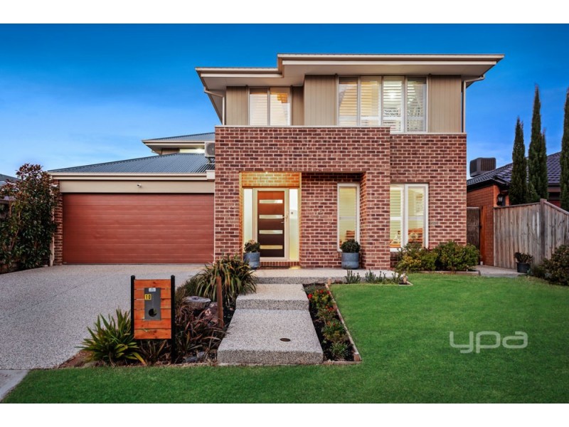 10  Hay Avenue, Taylors Hill VIC 3037