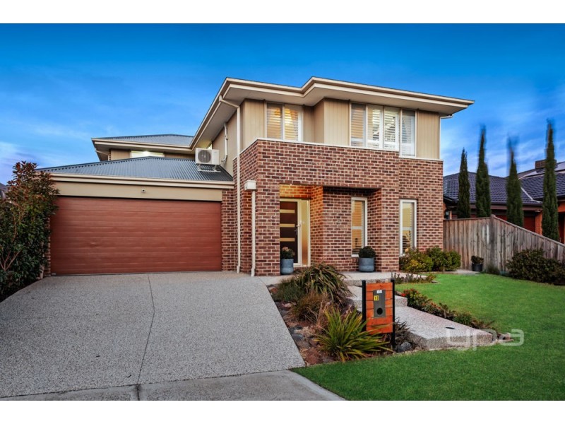 10  Hay Avenue, Taylors Hill VIC 3037