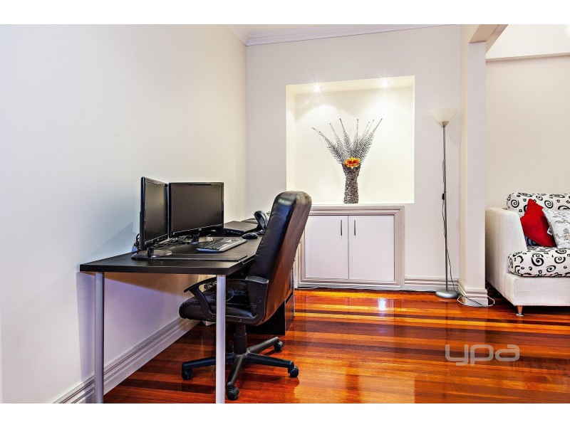 3  Calthorpe Green, Caroline Springs VIC 3023