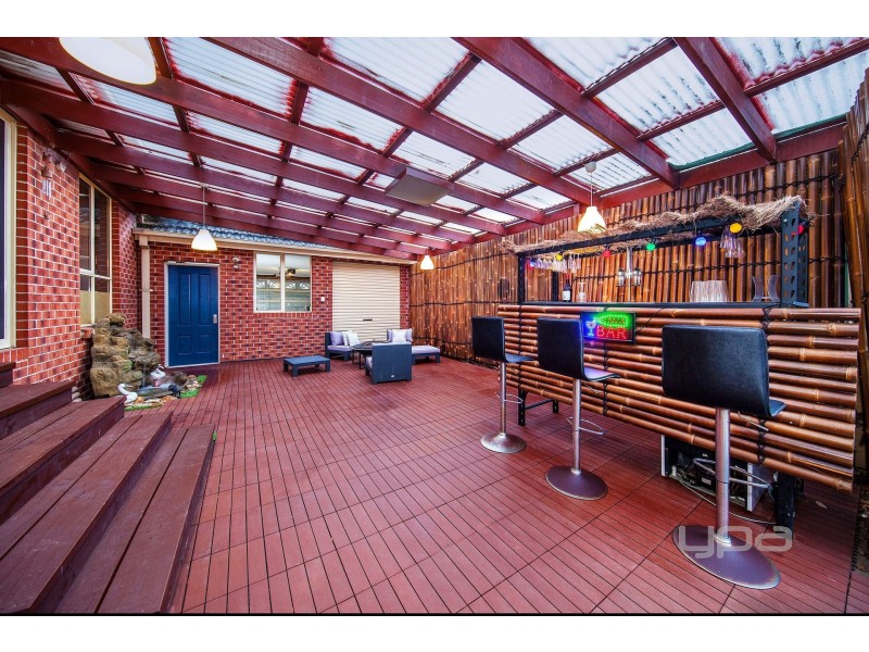 3  Calthorpe Green, Caroline Springs VIC 3023