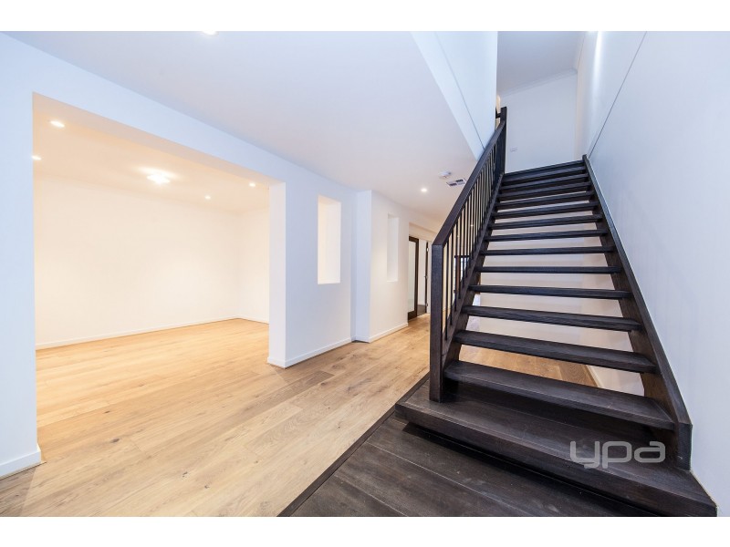 50 Gilderton Esplanade, Rockbank VIC 3335