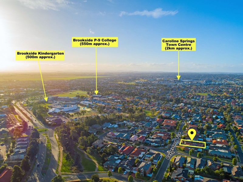 17 Daylesford Terrace, Caroline Springs VIC 3023