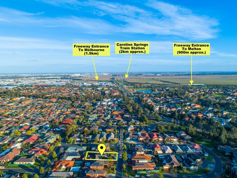 17 Daylesford Terrace, Caroline Springs VIC 3023
