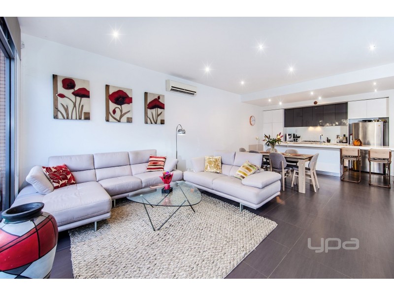 9 The Strand, Caroline Springs VIC 3023