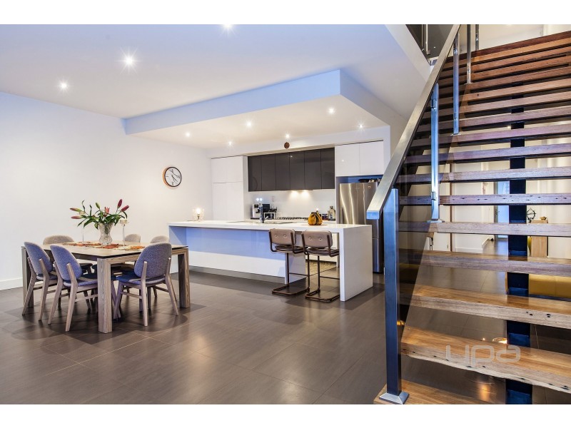 9 The Strand, Caroline Springs VIC 3023