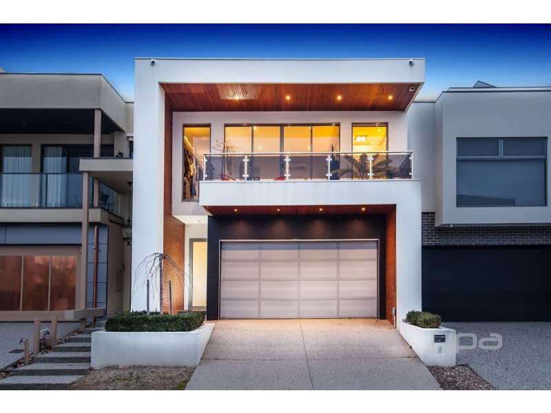 9 The Strand, Caroline Springs VIC 3023