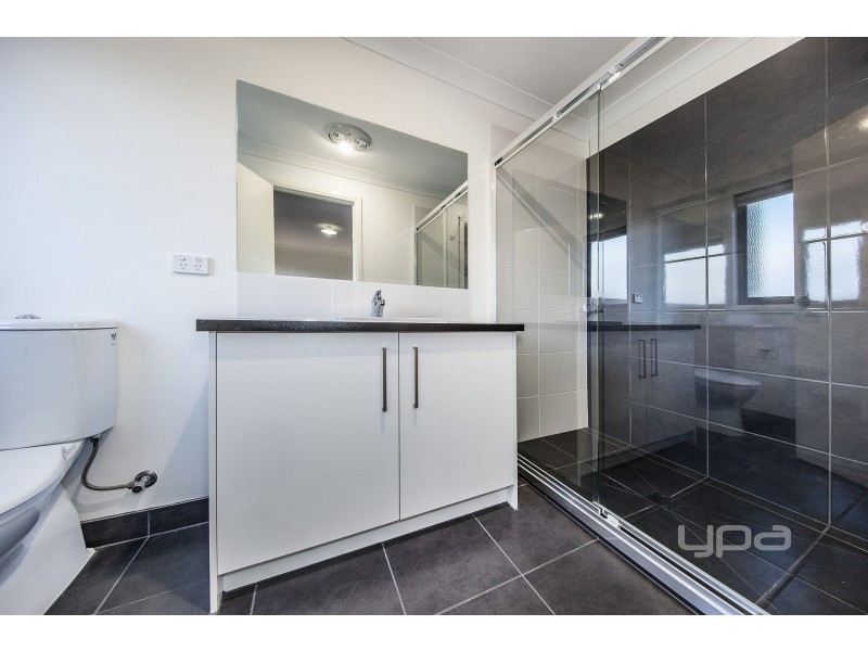 8 McKillop Way, Plumpton VIC 3335