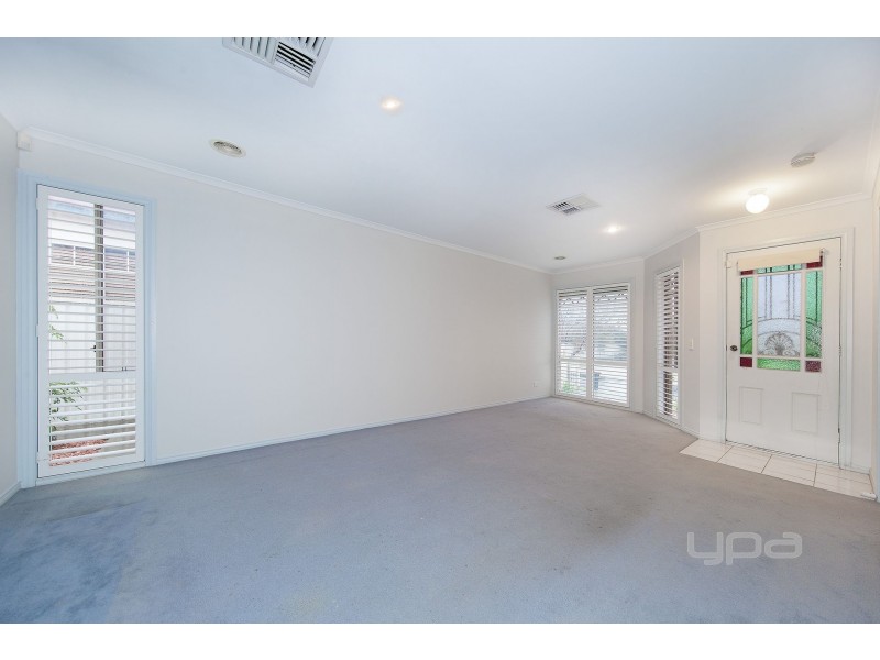 40 Northampton Crescent, Caroline Springs VIC 3023