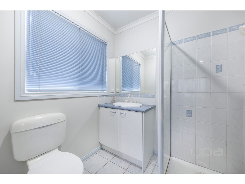 40 Northampton Crescent, Caroline Springs VIC 3023