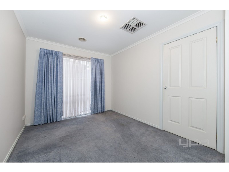 40 Northampton Crescent, Caroline Springs VIC 3023