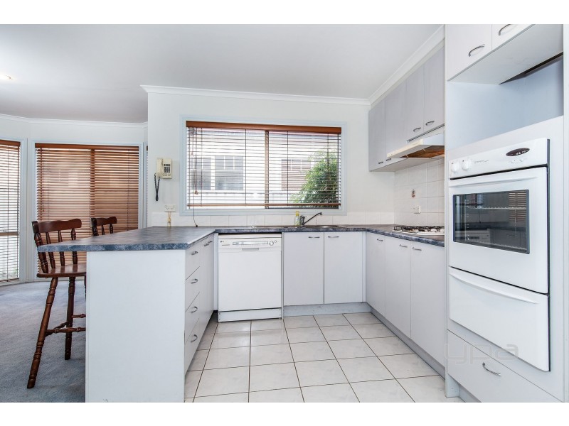 40 Northampton Crescent, Caroline Springs VIC 3023