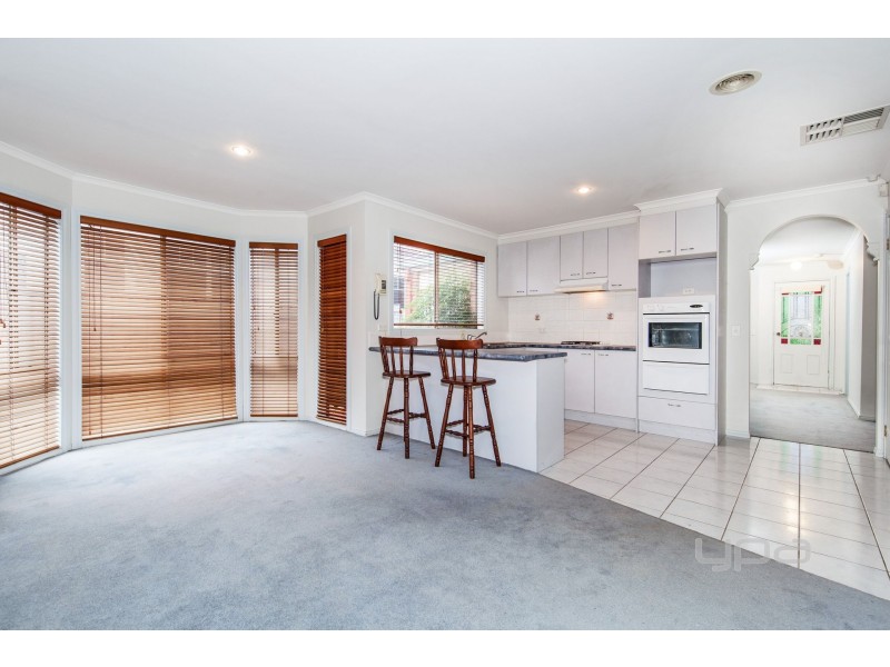 40 Northampton Crescent, Caroline Springs VIC 3023