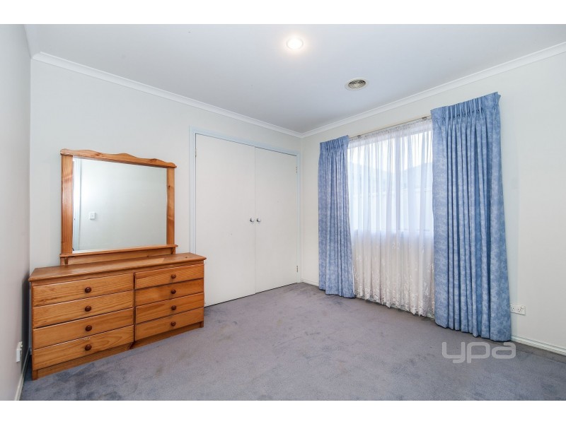 40 Northampton Crescent, Caroline Springs VIC 3023