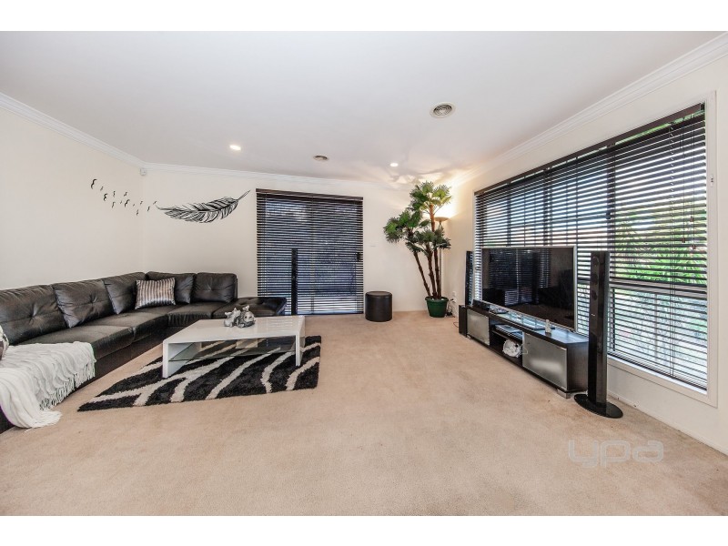 11 Benshaw Court, Hillside VIC 3037