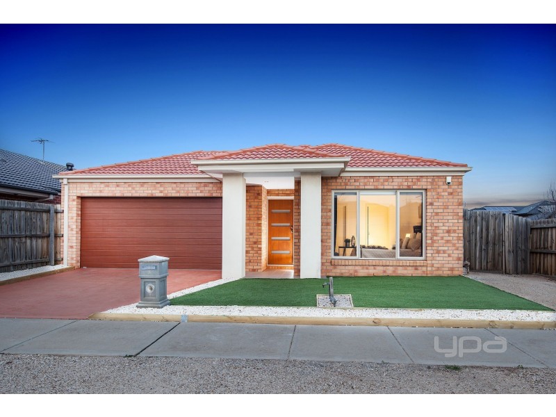 5 Royale Drive, Plumpton VIC 3335
