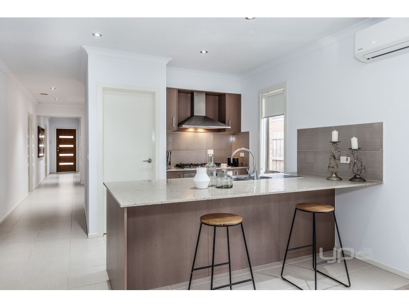 5 Royale Drive, Plumpton VIC 3335