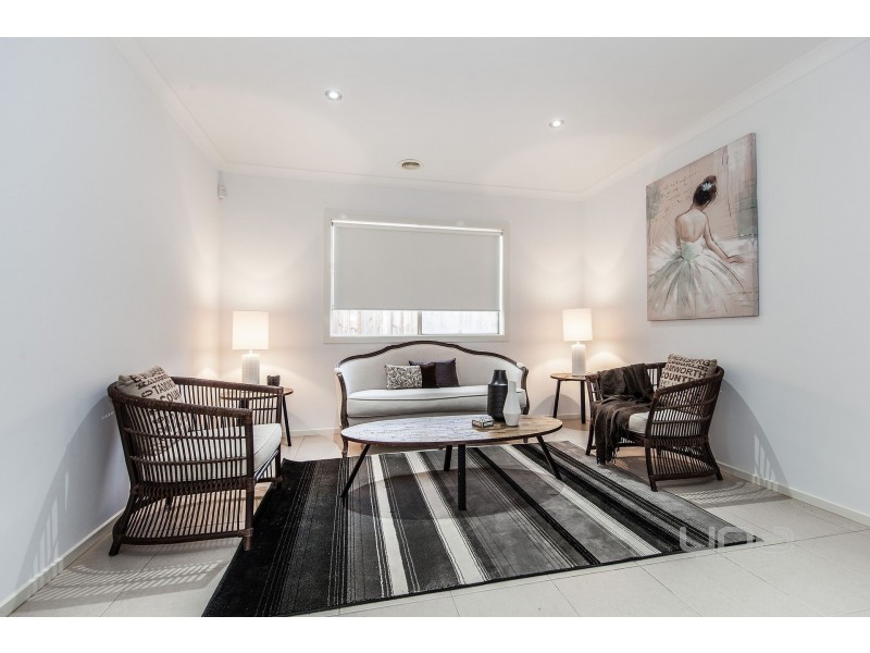 5 Royale Drive, Plumpton VIC 3335