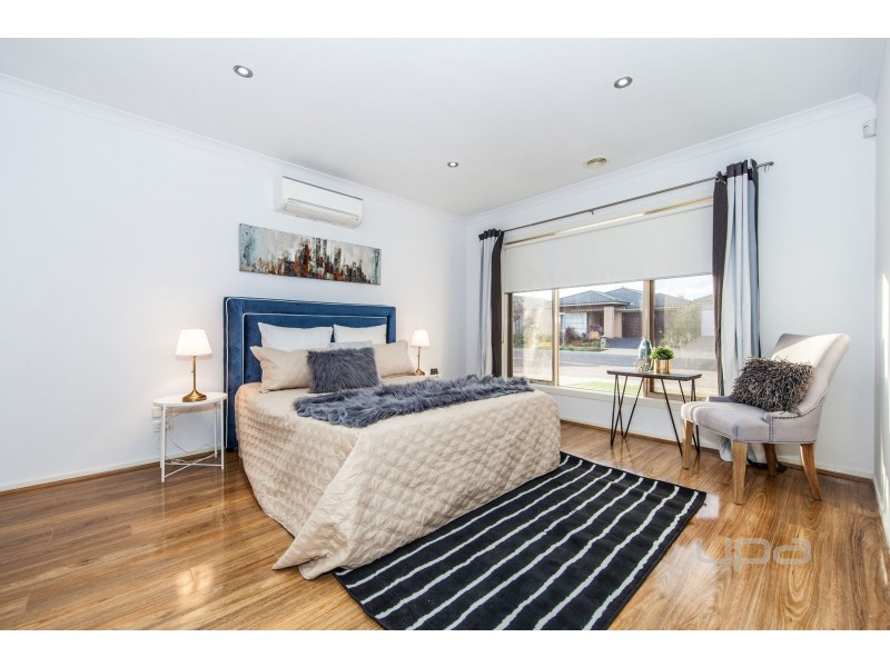 5 Royale Drive, Plumpton VIC 3335