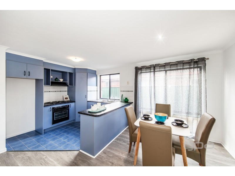 8 Freeman Avenue, Burnside VIC 3023