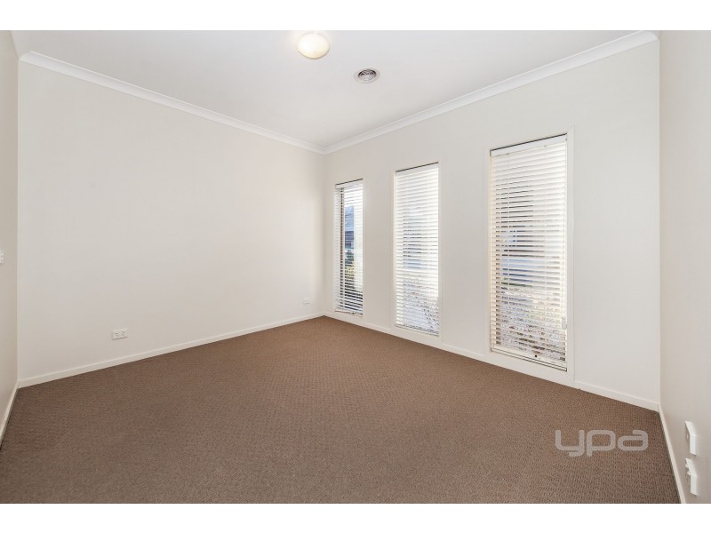 21 Goodenia Way, Caroline Springs VIC 3023