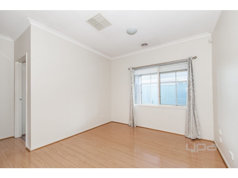 21 Goodenia Way, Caroline Springs VIC 3023