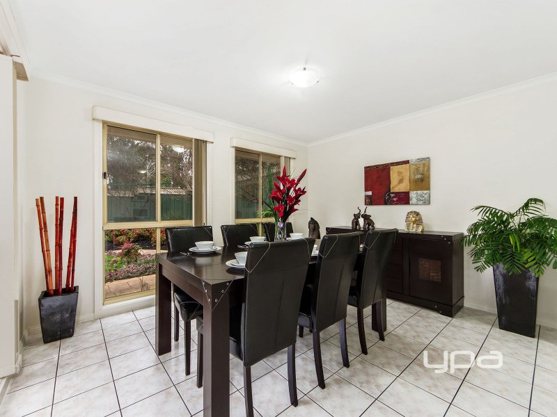 9 Dartmouth Court, Caroline Springs VIC 3023