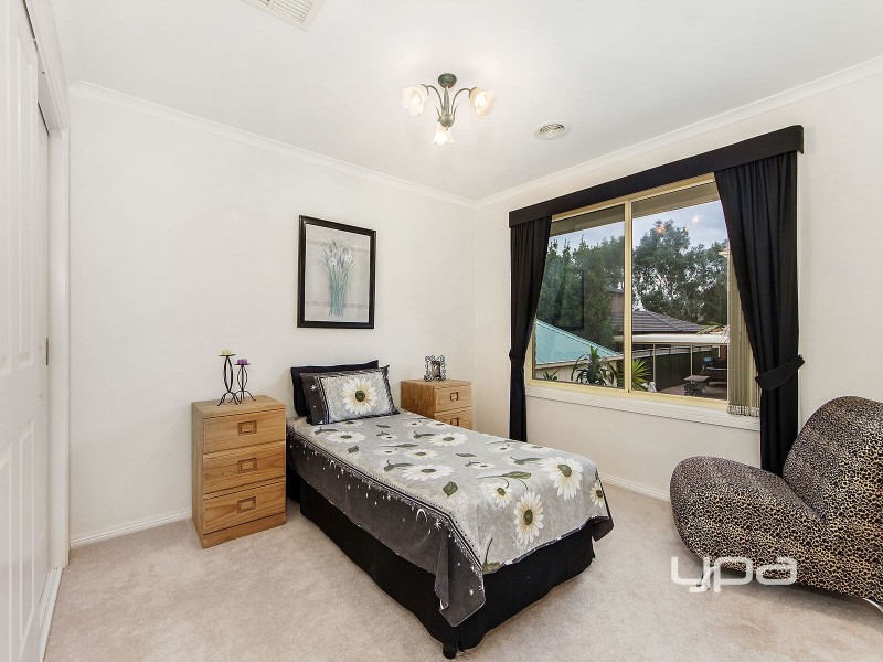 9 Dartmouth Court, Caroline Springs VIC 3023
