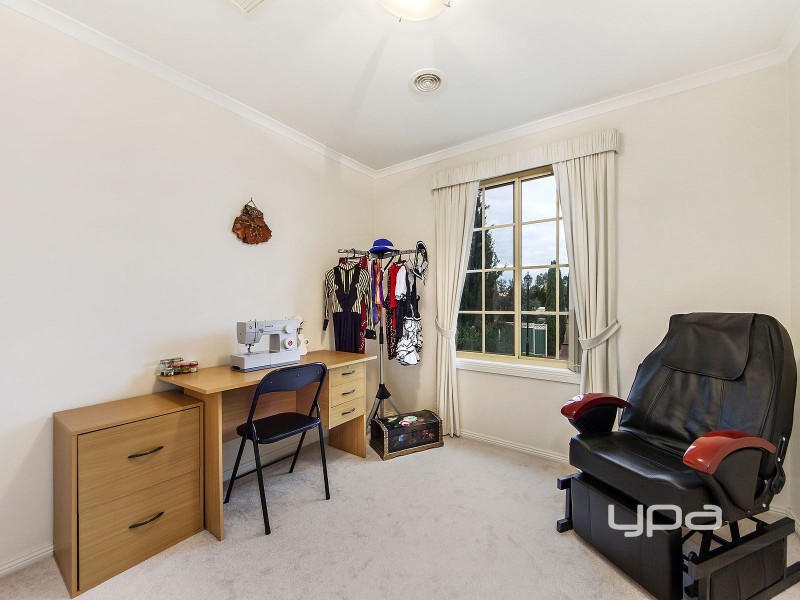 9 Dartmouth Court, Caroline Springs VIC 3023