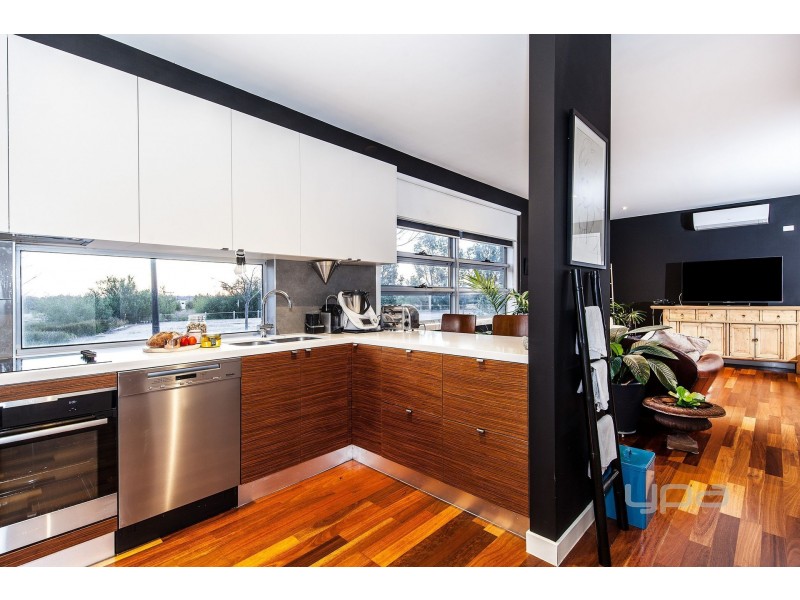 19 Buckley Way, Caroline Springs VIC 3023