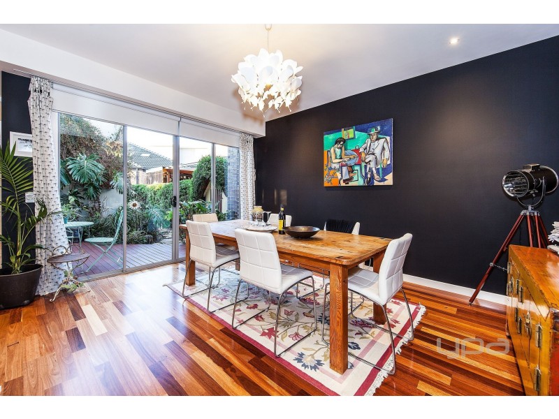 19 Buckley Way, Caroline Springs VIC 3023