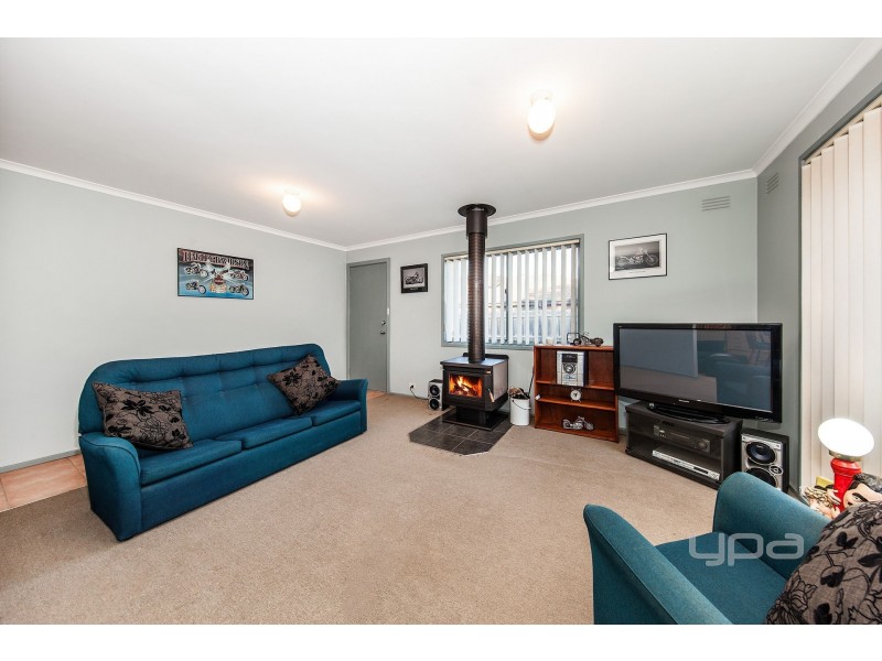 60 Westcott Parade, Rockbank VIC 3335