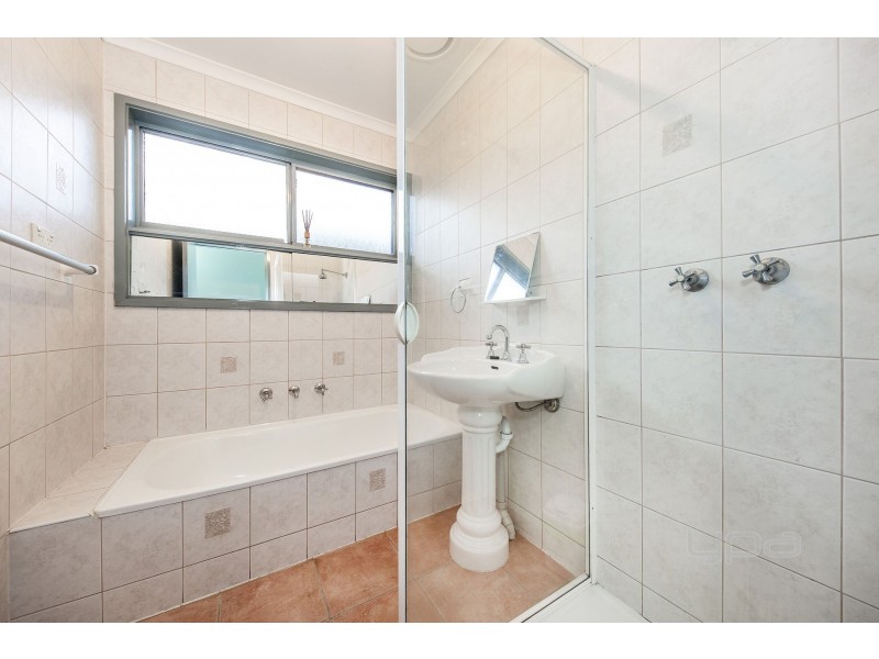 60 Westcott Parade, Rockbank VIC 3335