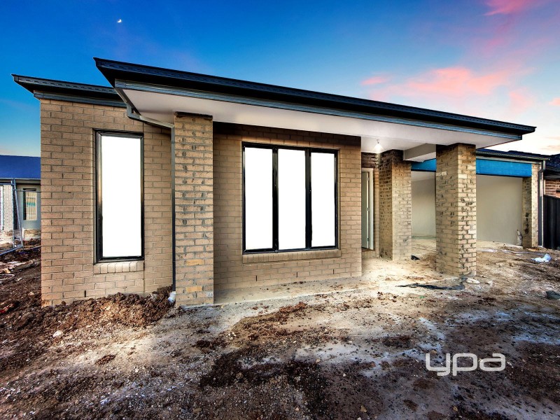 63 Legrange Crescent, Plumpton VIC 3335