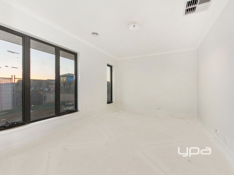 63 Legrange Crescent, Plumpton VIC 3335