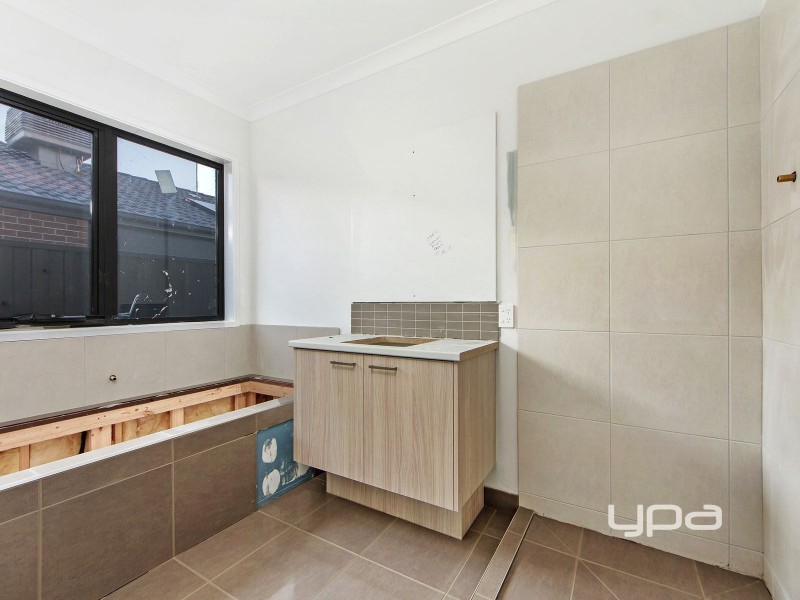 63 Legrange Crescent, Plumpton VIC 3335