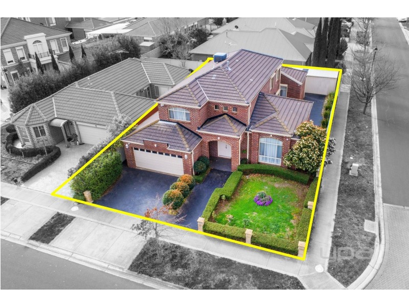 43 St Georges Avenue, Caroline Springs VIC 3023