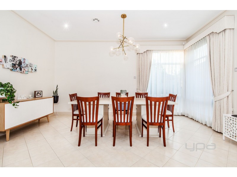 43 St Georges Avenue, Caroline Springs VIC 3023